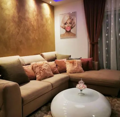 Luksuzni Marea U Podstrani - Vas Raj Na Obali شقة