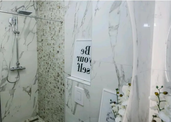 شقة Luksuzni Marea U Podstrani - Vas Raj Na Obali *